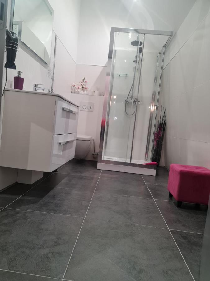 Les Reves By Isa Hotel Arras Eksteriør billede